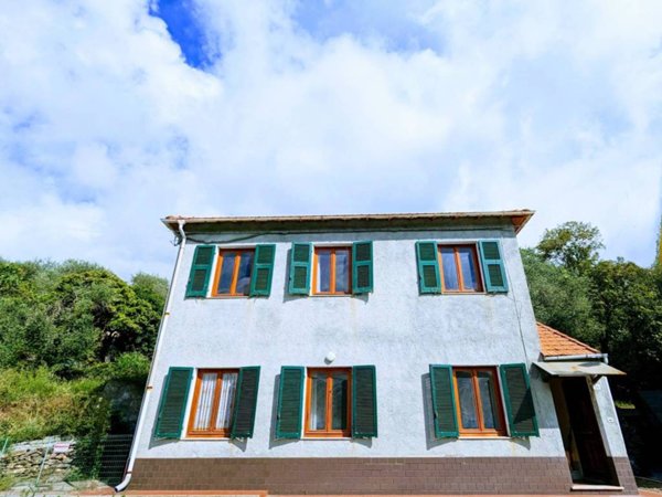 casa indipendente in vendita a Casanova Lerrone