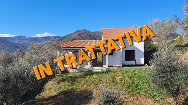 casa indipendente in vendita a Casanova Lerrone