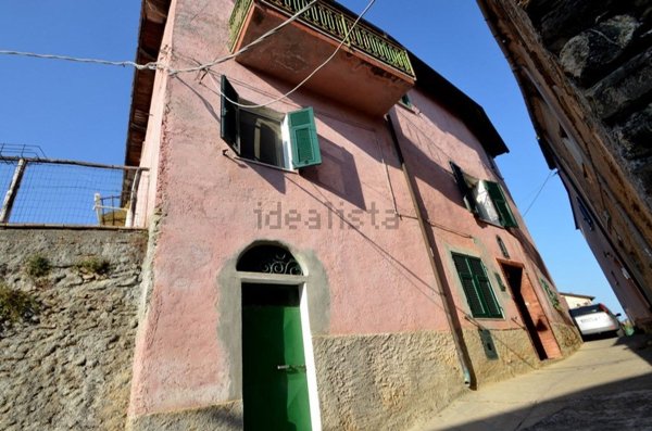 casa indipendente in vendita a Casanova Lerrone