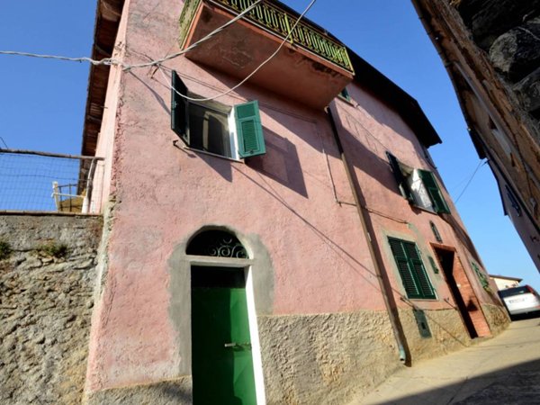 casa indipendente in vendita a Casanova Lerrone