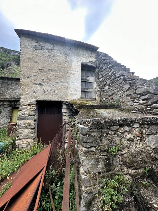 casa indipendente in vendita a Castelbianco in zona Colletta