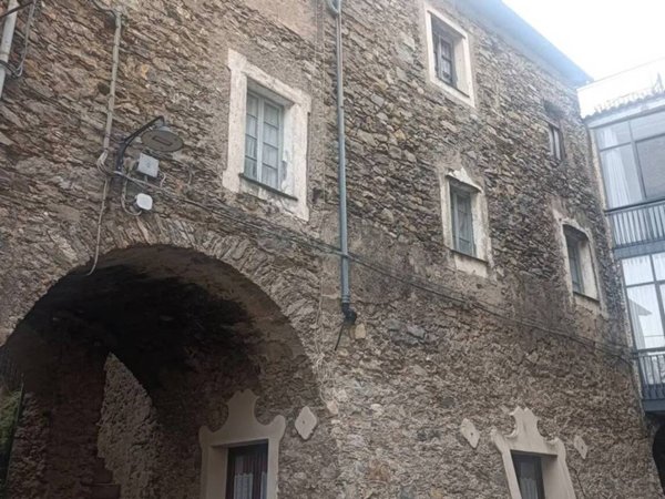 casa indipendente in vendita a Castelbianco in zona Vesallo