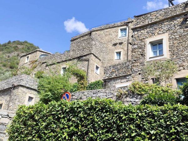 appartamento in vendita a Castelbianco in zona Colletta