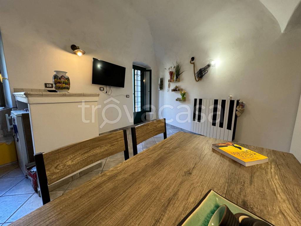 appartamento in vendita a Castelbianco in zona Oresine