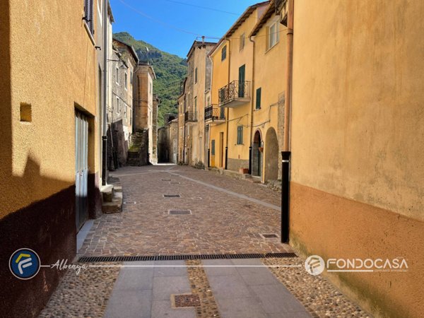 casale in vendita a Castelbianco in zona Veravo