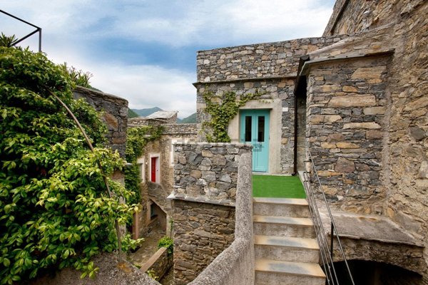 appartamento in vendita a Castelbianco in zona Colletta