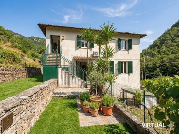 casa indipendente in vendita a Castelbianco