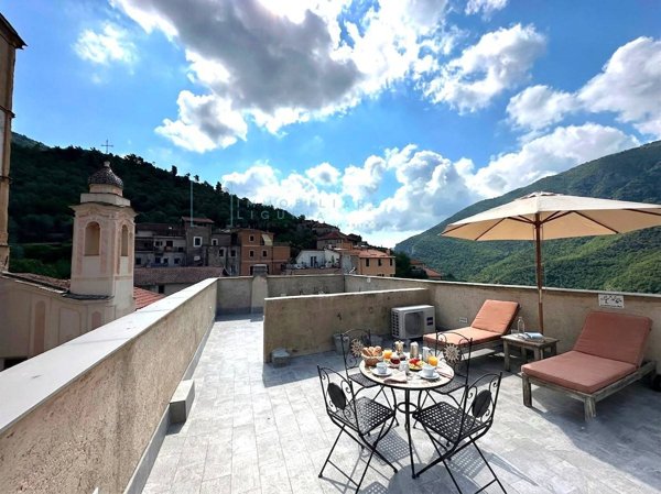 appartamento in vendita a Castelbianco in zona Vesallo