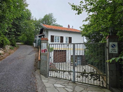 casa indipendente in vendita a Castelvecchio di Rocca Barbena