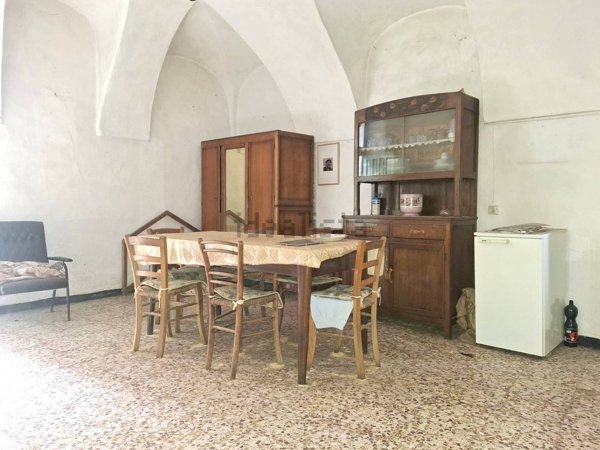 casa semindipendente in vendita a Castelvecchio di Rocca Barbena