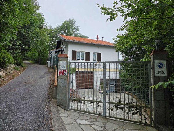 appartamento in vendita a Castelvecchio di Rocca Barbena in zona Vecersio