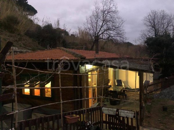 casa indipendente in vendita a Celle Ligure in zona Cassisi
