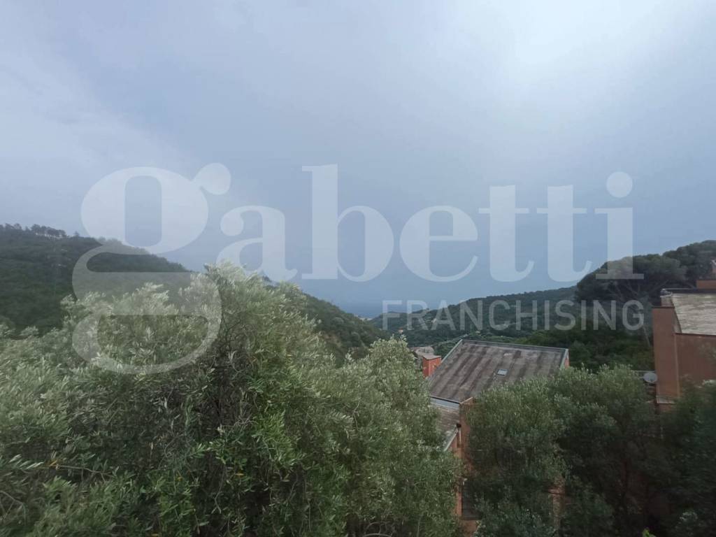 appartamento in vendita a Celle Ligure in zona Sanda