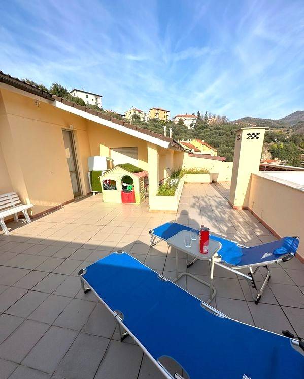 appartamento in vendita a Celle Ligure in zona Pecorile
