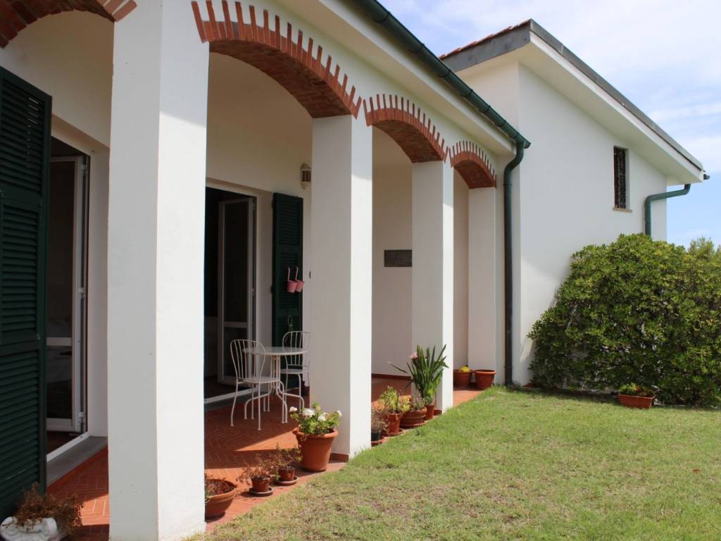 casa indipendente in vendita a Celle Ligure