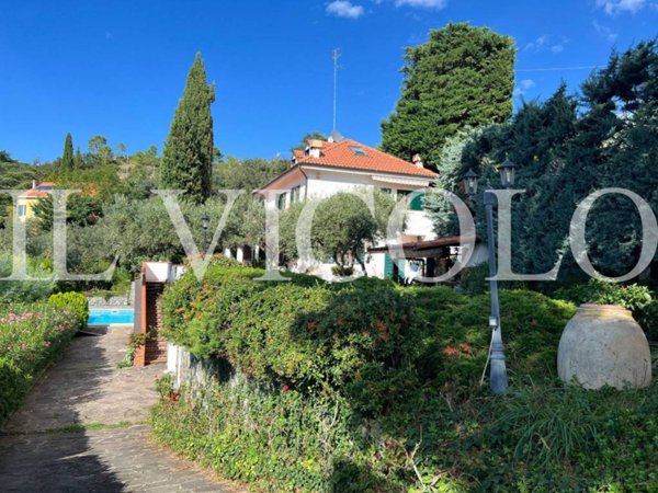 casa indipendente in vendita a Celle Ligure