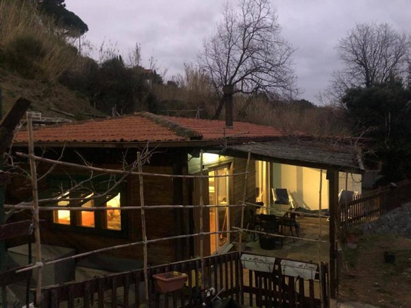 casa indipendente in vendita a Celle Ligure in zona Pecorile