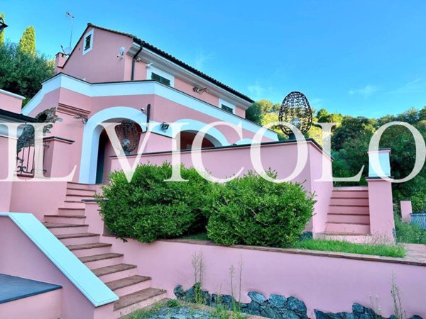 casa indipendente in vendita a Celle Ligure in zona Pecorile