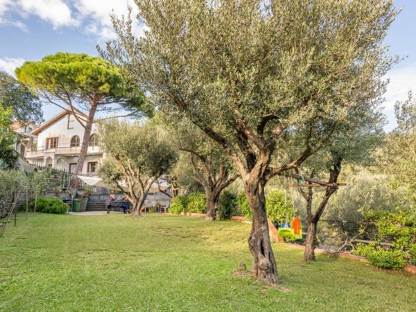 casa indipendente in vendita a Celle Ligure