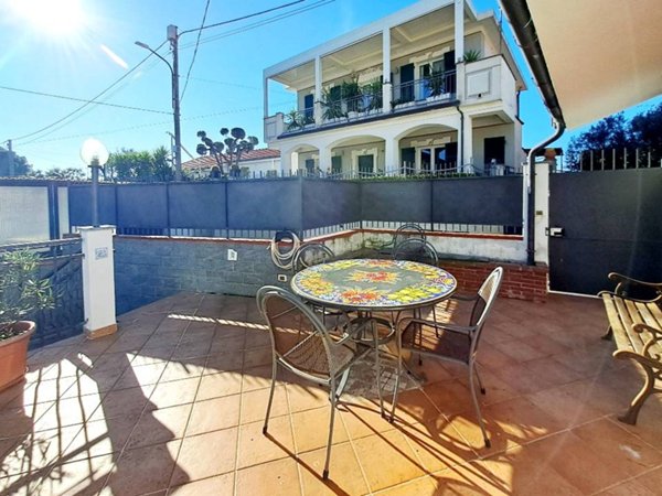 casa indipendente in vendita a Celle Ligure in zona Cassisi