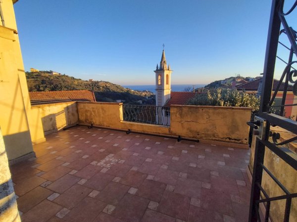 appartamento in vendita a Celle Ligure in zona Costa