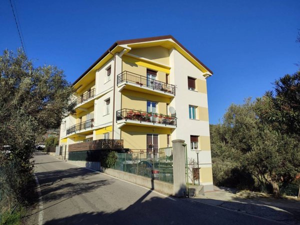 appartamento in vendita a Celle Ligure in zona Pecorile