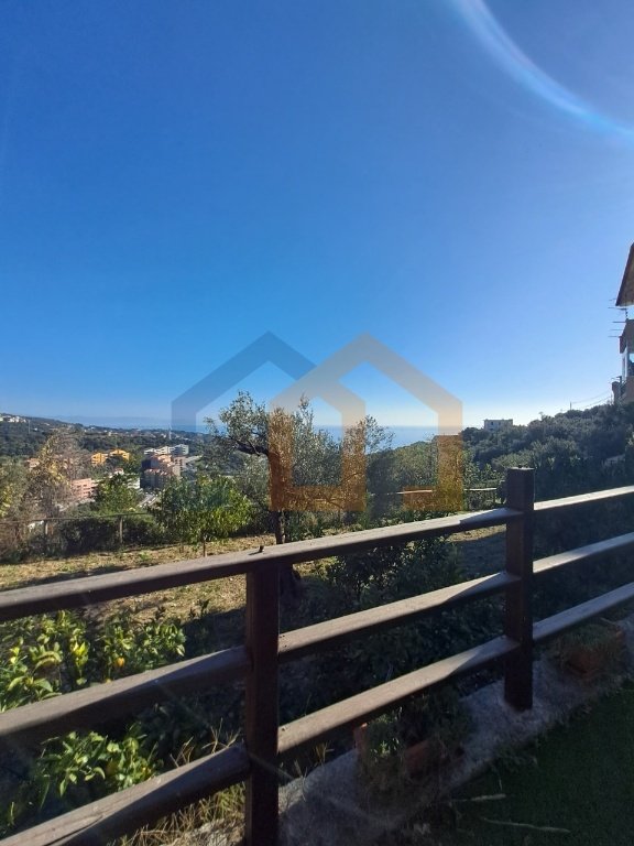 casa indipendente in vendita a Celle Ligure in zona Cassisi