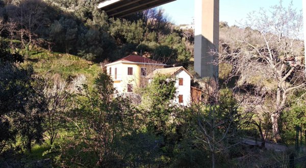 casa indipendente in vendita a Celle Ligure