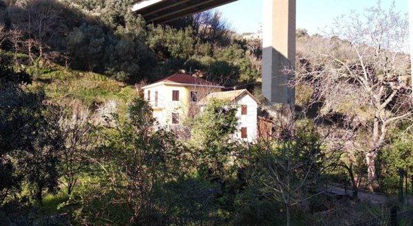 casa indipendente in vendita a Celle Ligure