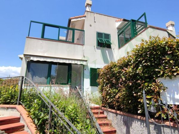 casa indipendente in vendita a Celle Ligure in zona Sanda