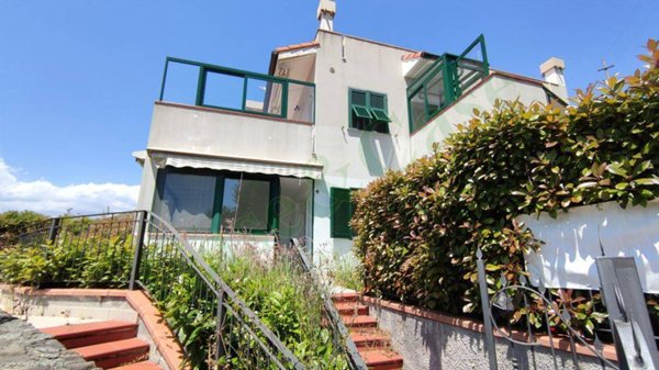 casa indipendente in vendita a Celle Ligure in zona Sanda