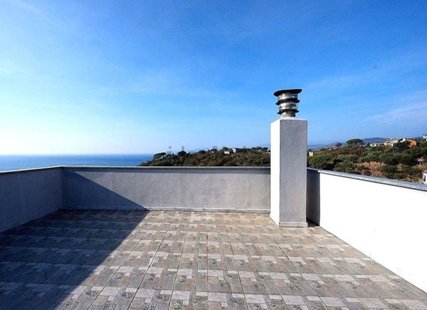 casa indipendente in vendita a Celle Ligure