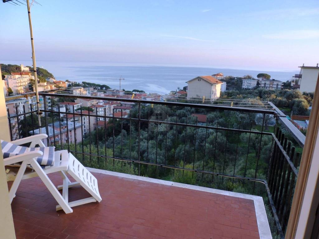 appartamento in vendita a Celle Ligure in zona Pecorile