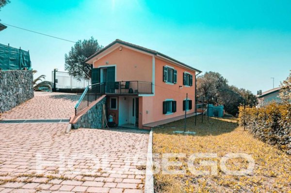 casa indipendente in vendita a Celle Ligure in zona Pecorile