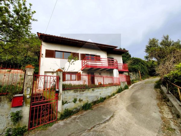 casa indipendente in vendita a Celle Ligure in zona Pecorile