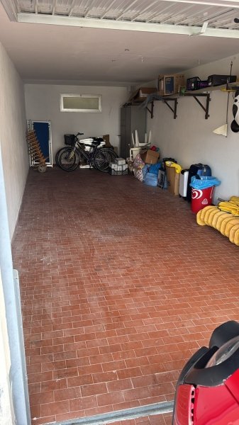 locale di sgombero in vendita a Celle Ligure