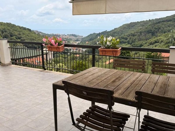 appartamento in vendita a Celle Ligure in zona Sanda