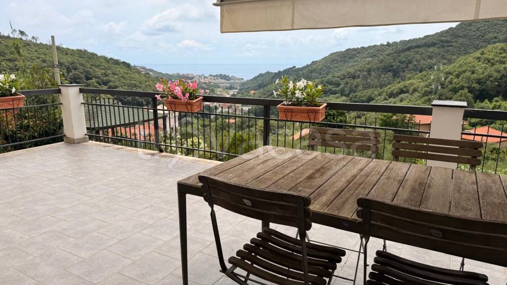 appartamento in vendita a Celle Ligure in zona Sanda