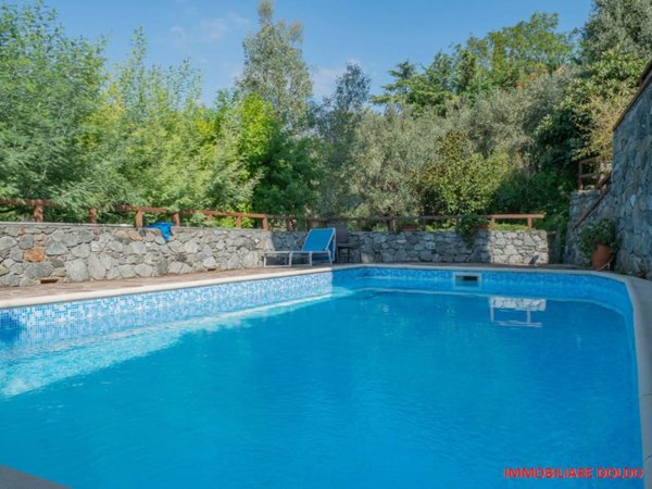 casa indipendente in vendita a Celle Ligure