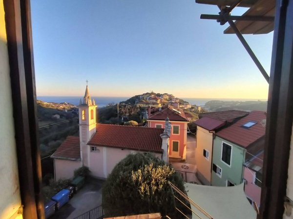 appartamento in vendita a Celle Ligure in zona Costa