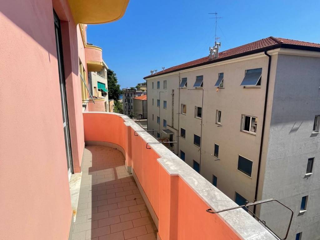 appartamento in vendita a Celle Ligure in zona Pecorile