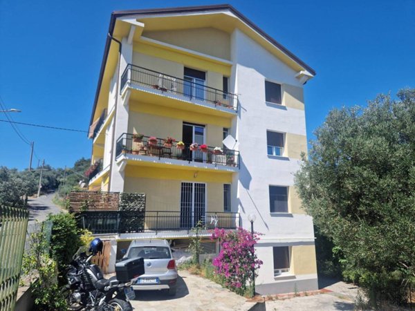appartamento in vendita a Celle Ligure in zona Pecorile