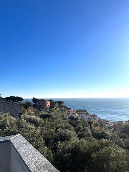 casa indipendente in vendita a Celle Ligure