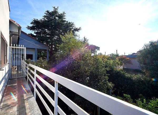 casa indipendente in vendita a Celle Ligure