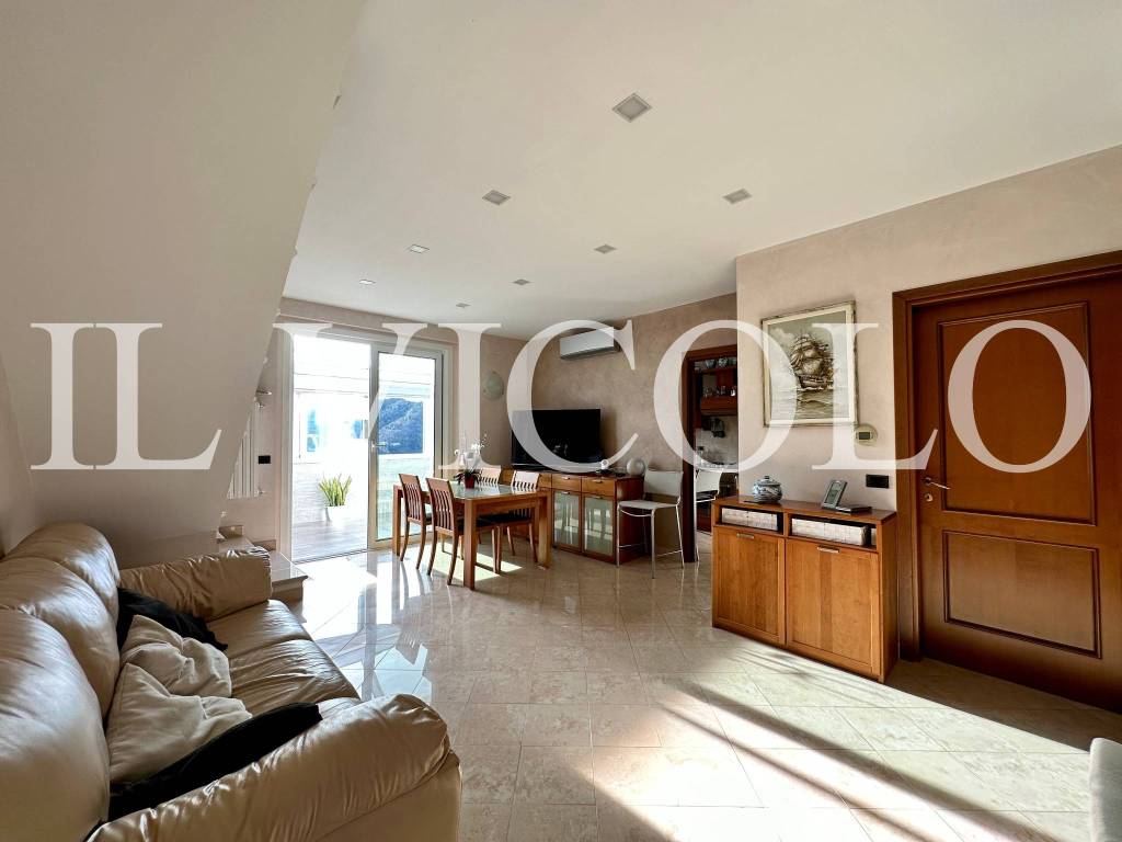 appartamento in vendita a Celle Ligure in zona Sanda