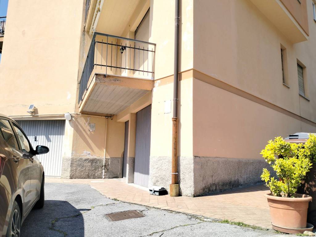appartamento in vendita a Celle Ligure in zona Pecorile