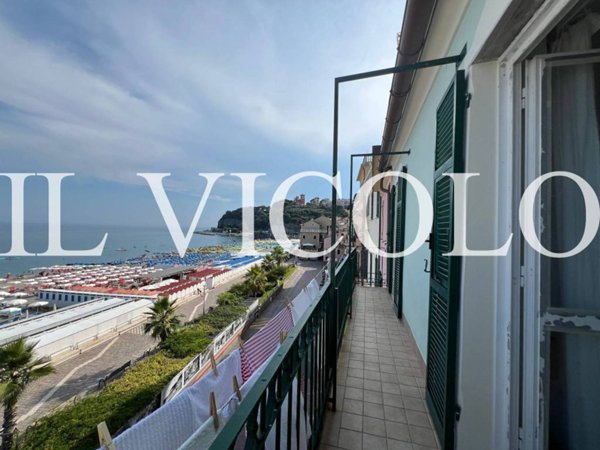 appartamento in vendita a Celle Ligure in zona Pecorile