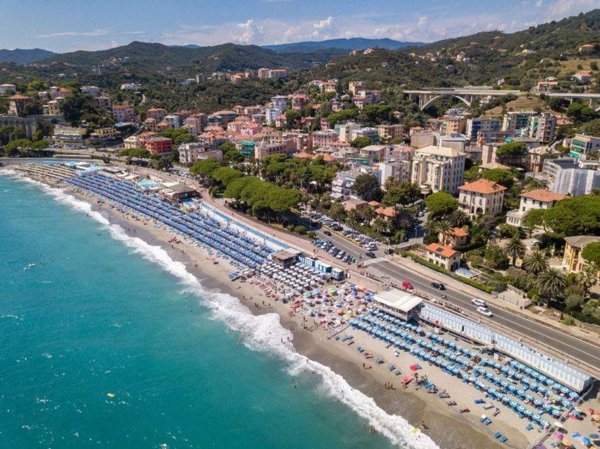 appartamento in vendita a Celle Ligure in zona Pecorile