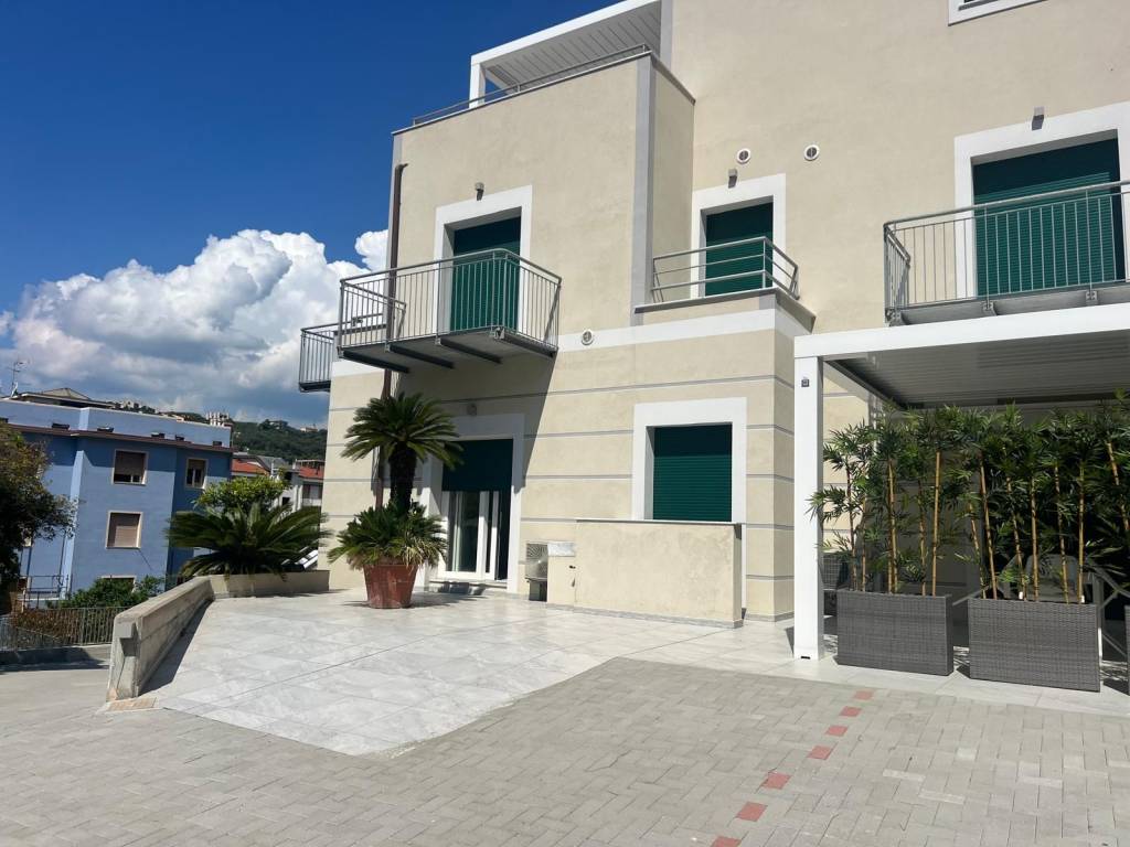 appartamento in vendita a Celle Ligure in zona Pecorile