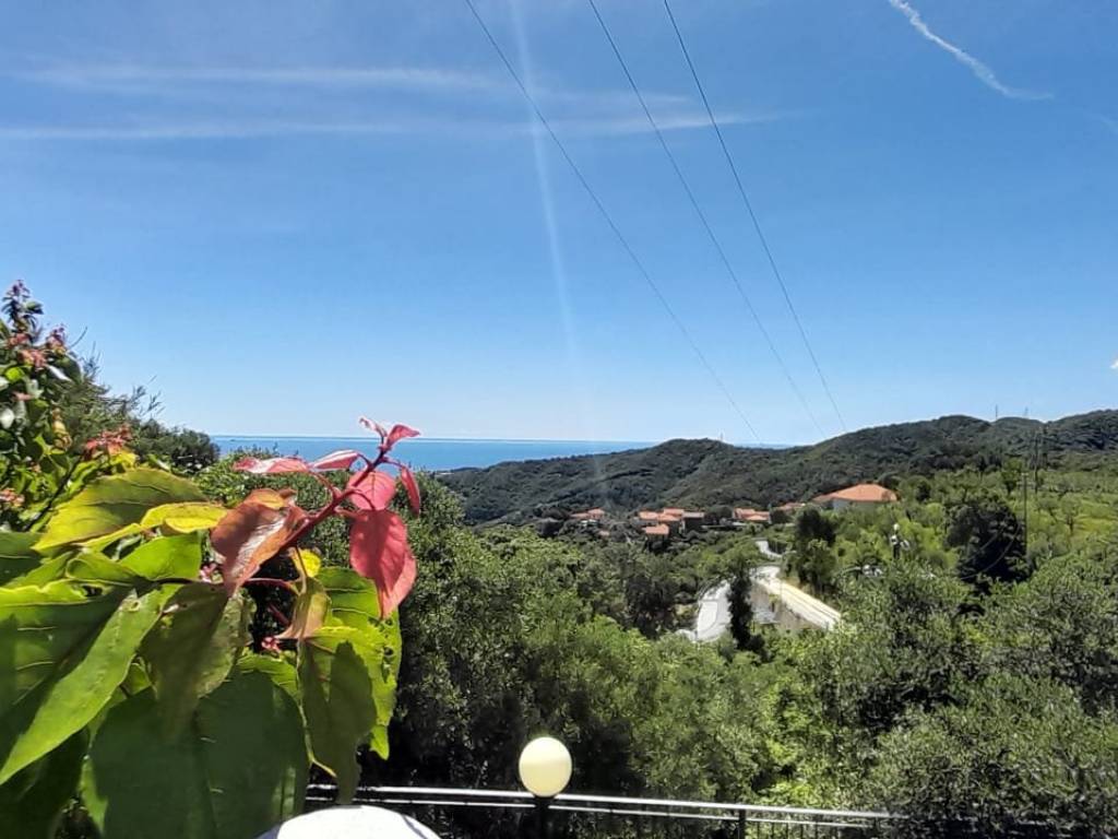 appartamento in vendita a Celle Ligure in zona Sanda